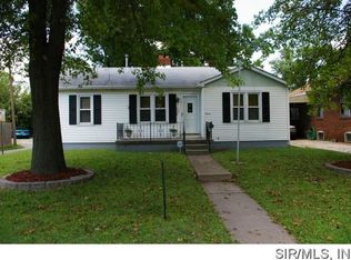 11 N 39th St, Belleville, IL 62226