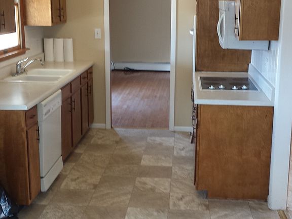 Eat-In Kitchen (8 X 23)