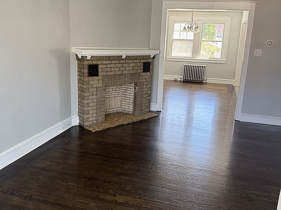 3rd image of 83 Barker Ave