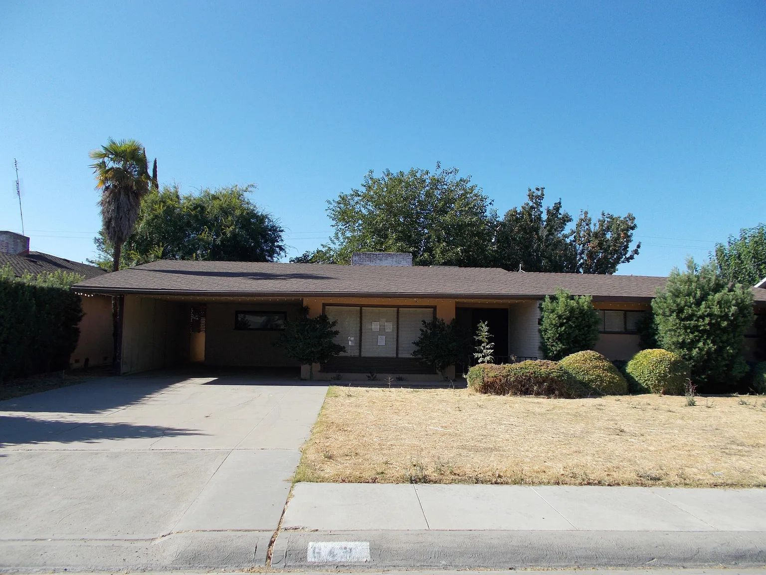 643 W Belleview Avenue photo 1