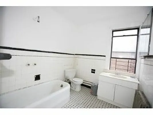 Rented by Tower Brokerage | media 16