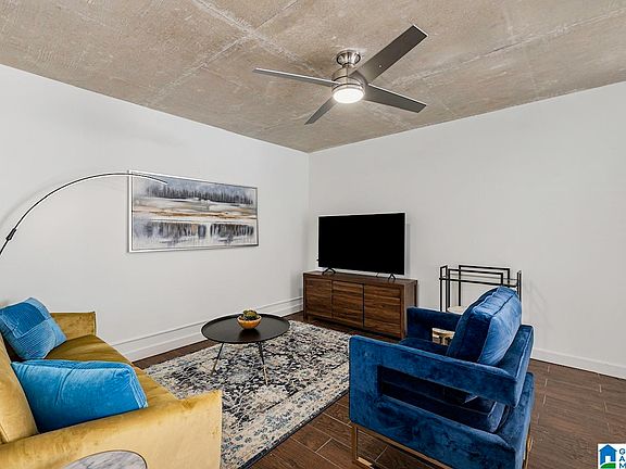 3rd image of 2990 Rhodes Cir S APT 108