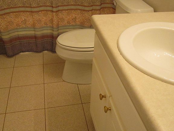 5th image of 904 N Montgomery St APT 71