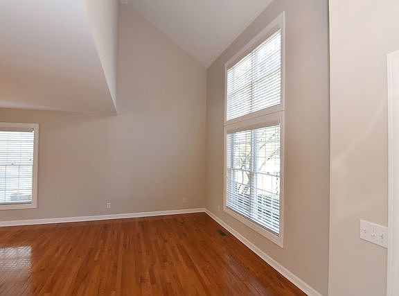 3rd image of 39W543 Sulley Dr