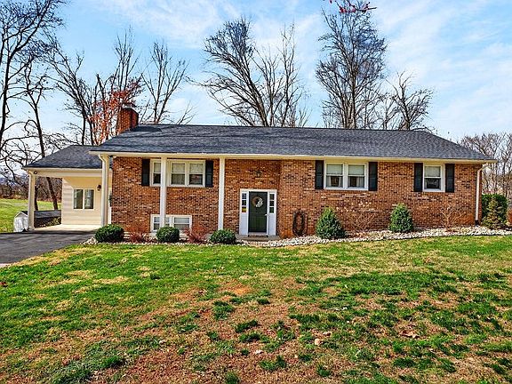 2nd image of 933 Ladd Rd