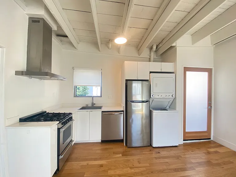 4512 Willowbrook Ave #4512.5 — Photo 1