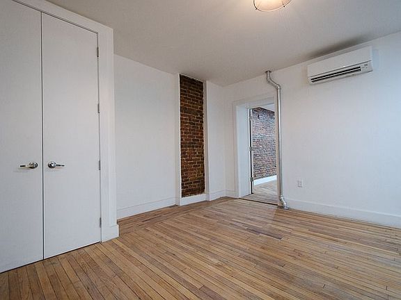 2nd image of 261 Jefferson Ave #2F