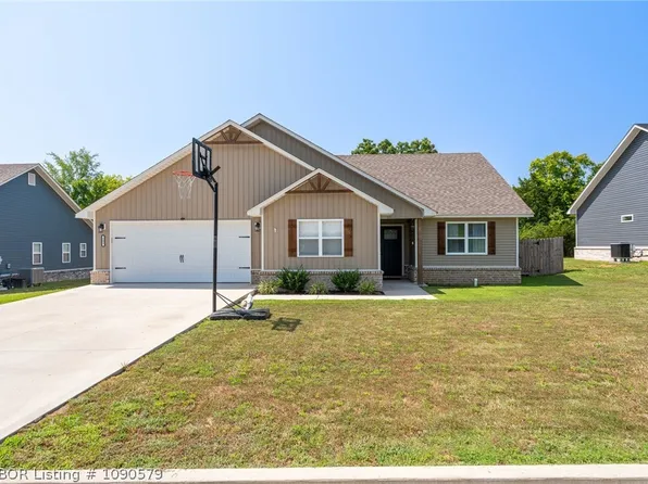 102 Willowbrook Way, Poteau, OK 74953