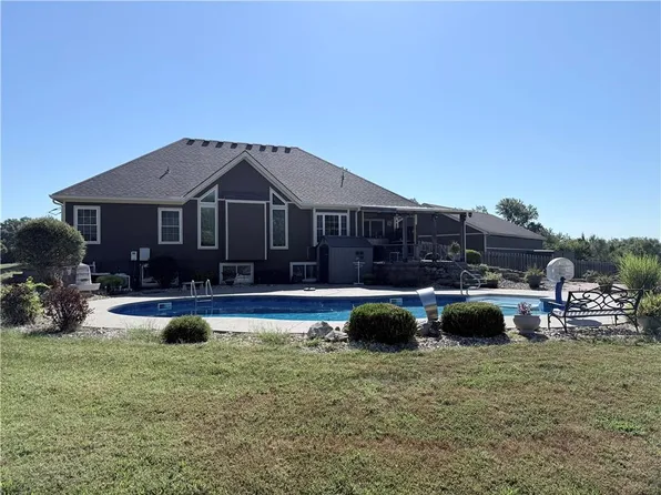 7514 S Buckner Tarsney Rd, Grain Valley, MO 64029