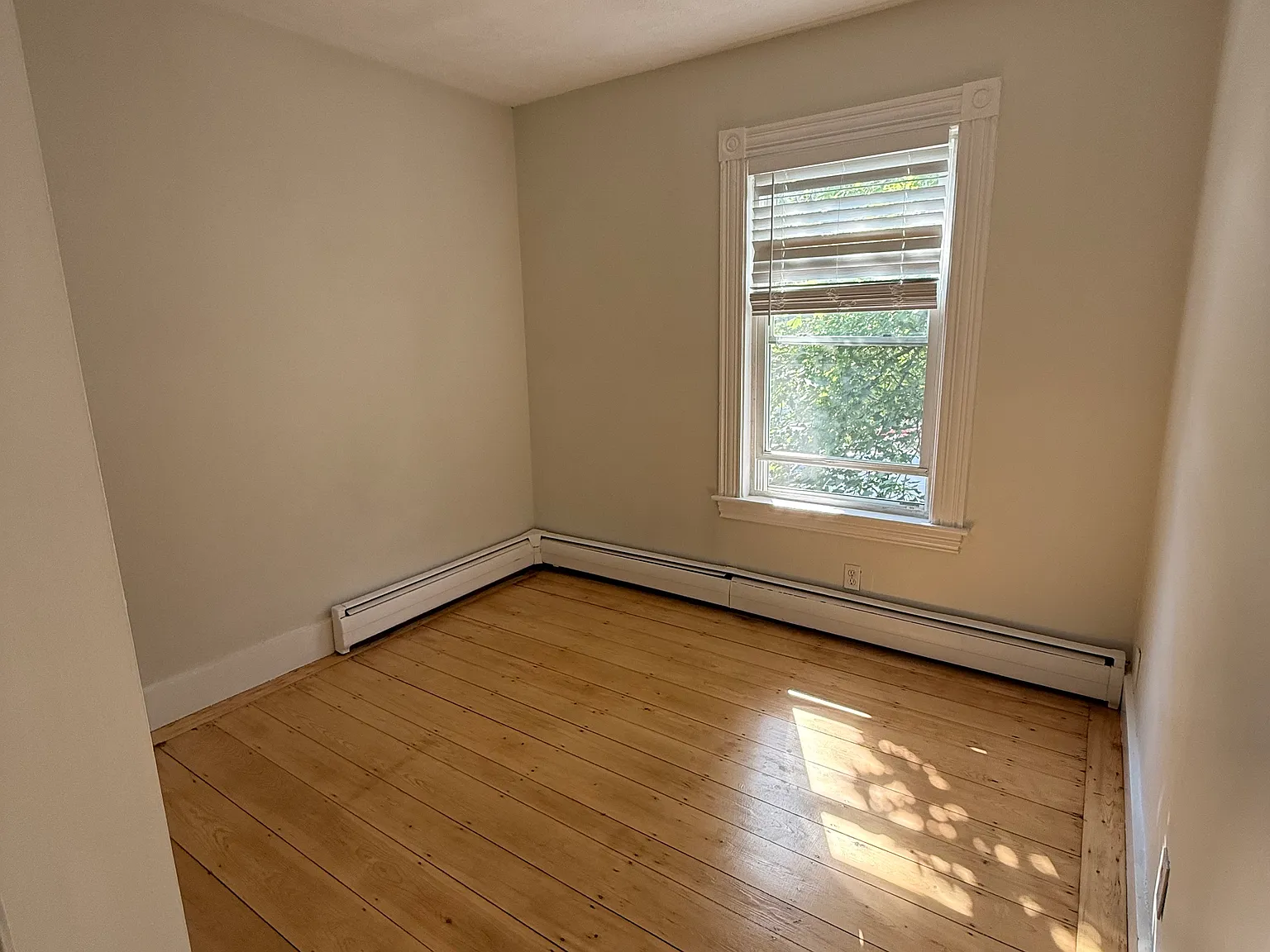 2 bed, 900 sqft, $2,600 — Photo 3