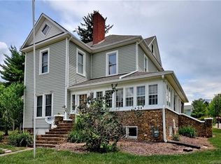 301 Academy St, Canton, NC 28716