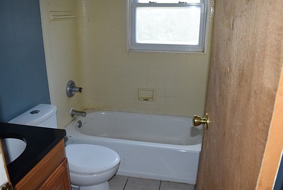4th image of 6707 E 43rd Pl