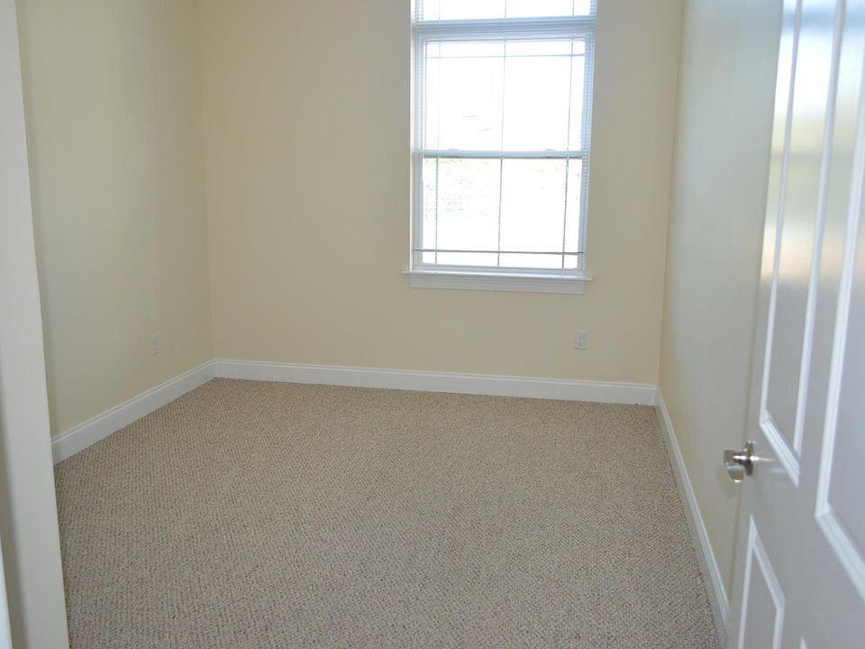 2nd image of 49 Sheridan Ave APT 505