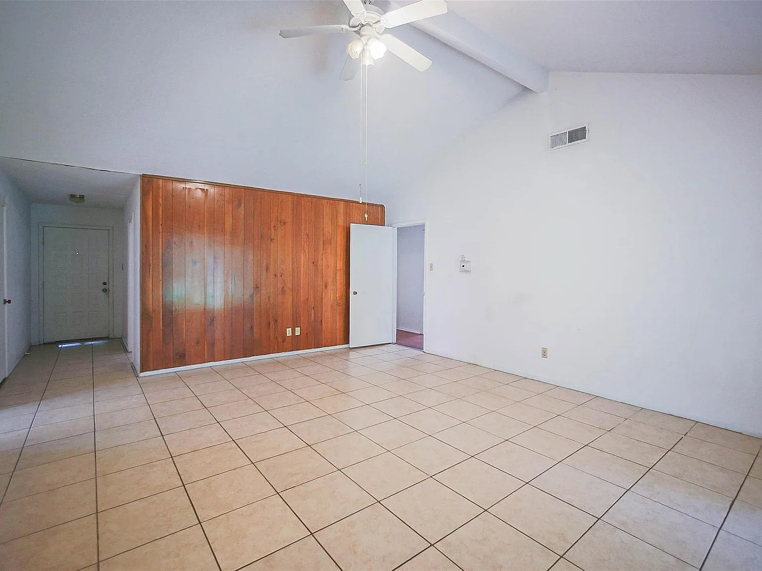 4 bed, 2.0 bath, 1793 sqft, $1,850 — Photo 3