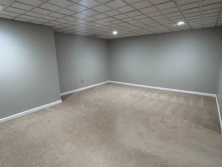216 Waverly Ct — Photo 27