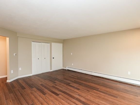 5th image of 68 Edgelawn Ave APT 8