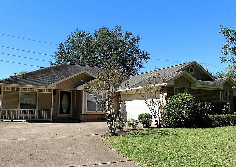 1st image of 3226 Kempwood Dr