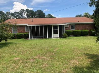 501 Pineview Dr, Waycross, GA 31501