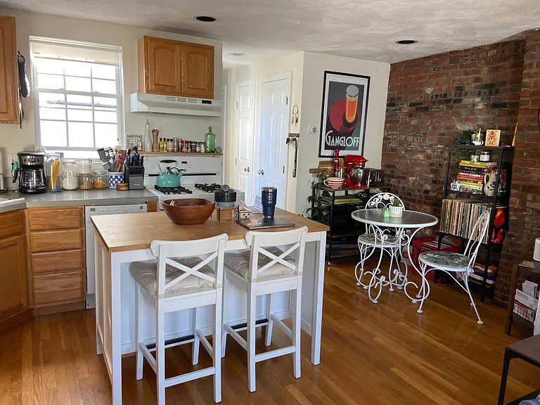 6 Salem Street Ave #3 — Photo 3