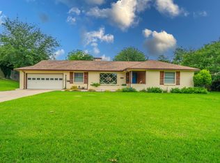 6924 Bal Lake Dr, Fort Worth, TX 76116