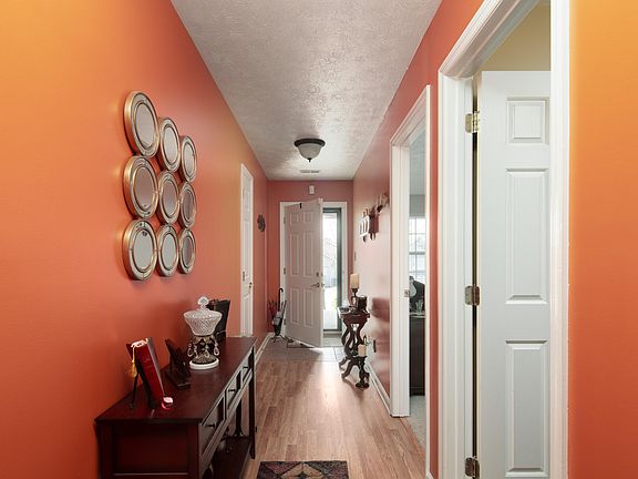 3rd image of 673 Graftons Mill Ln