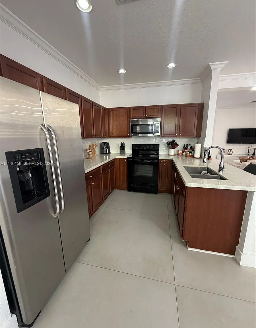 Islands At Doral Northwes — Photo 3