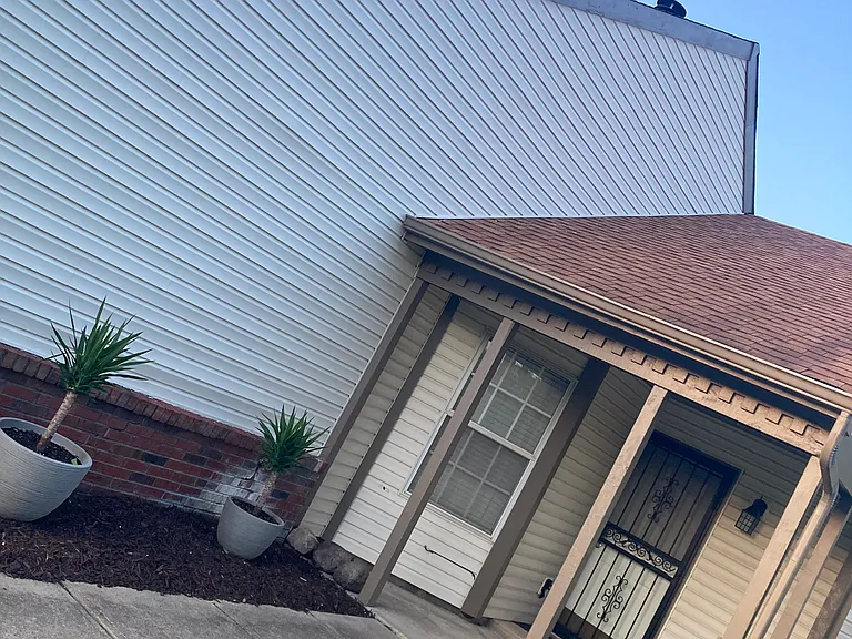 10792 Bay Ln — Photo 5