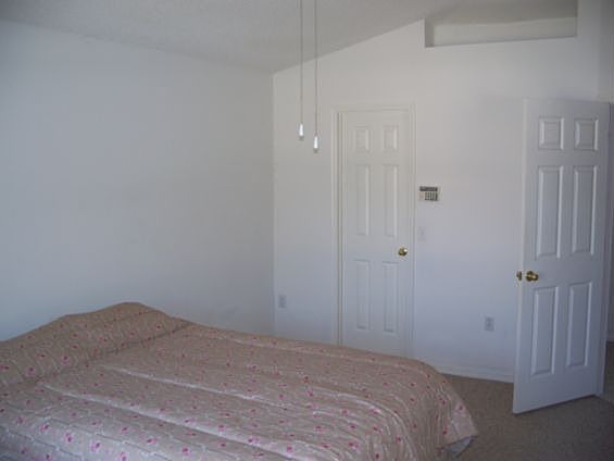 3rd image of 514 Carlsbad Dr