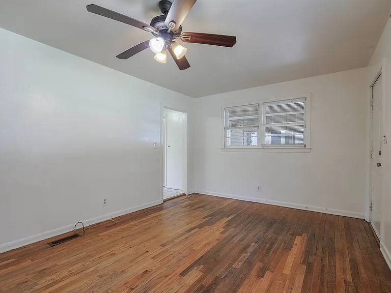 1621 Mayhew St — Photo 14
