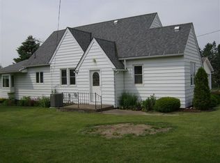 405 W Harrison St, Garnavillo, IA 52049