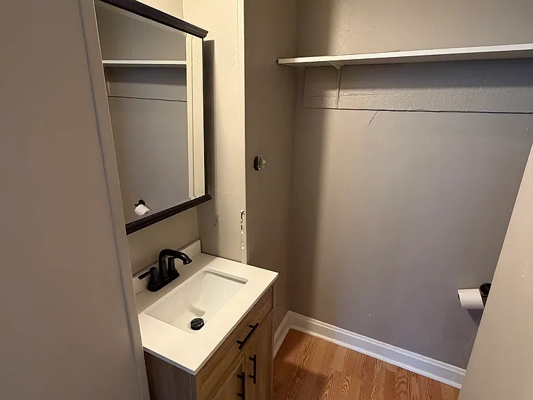 200 E Main St — Photo 7