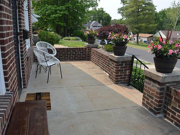 3rd image of 9104 Niles Pl