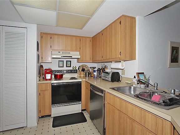 4th image of 13240 White Marsh Ln #3132