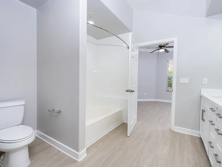 Paladia Luxury Apartments — Photo 98