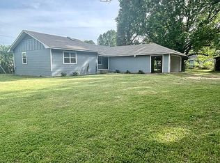 2 Wood Pl, Hooks, TX 75561