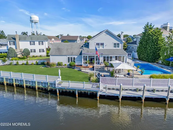 1516 Bel Aire Court W, Point Pleasant, NJ 08742