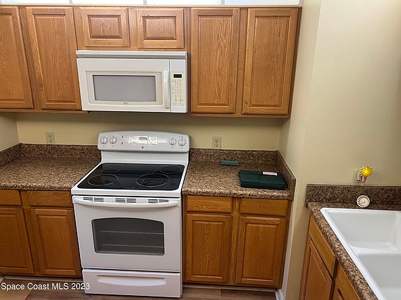 5th image of 1725 Harrison St APT 123