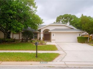5521 Oakridge Dr, Palm Harbor, FL 34685