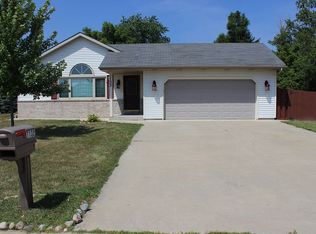 1132 Kilbride Dr, Racine, WI 53402