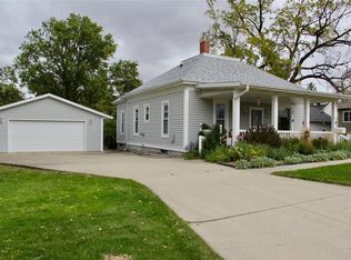 308 N 6th Ave E, Newton, IA 50208