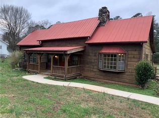 3207 W O'W Rd, Randleman, NC 27317