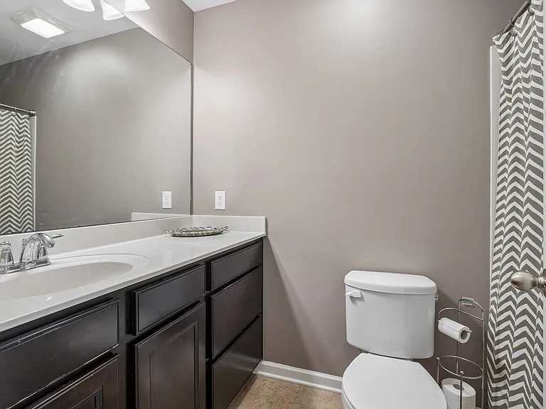 1319 Riverbrook Dr — Photo 33