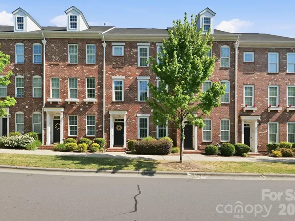9122 Oban Passage Dr, Charlotte, NC 28273