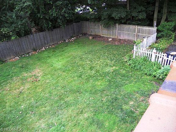 4th image of 465 Briarwood Dr