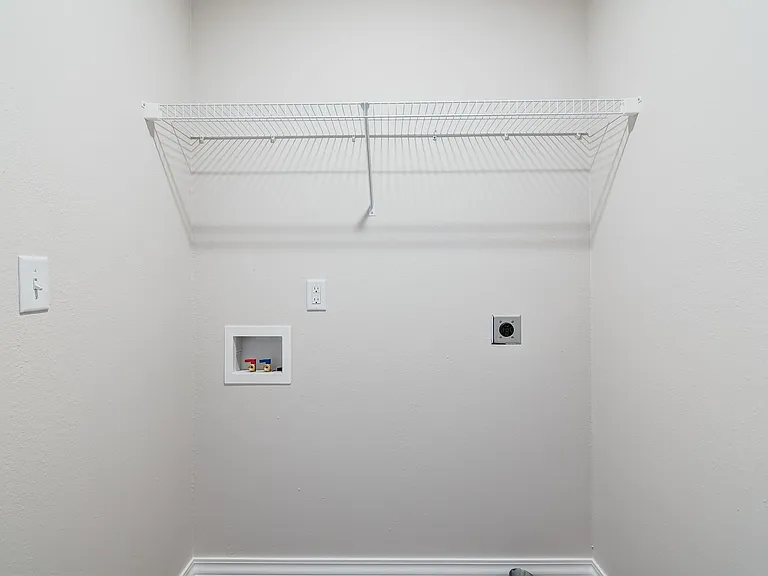 922 S Pindall Ln — Photo 15