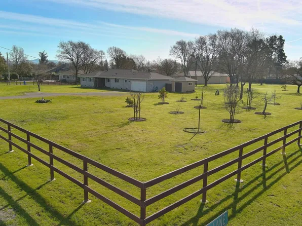 4782 Hall Road, Santa Rosa, CA 95401