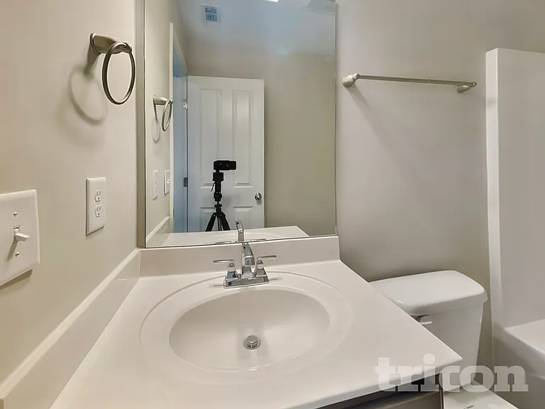 324 Kinsale Dr — Photo 13