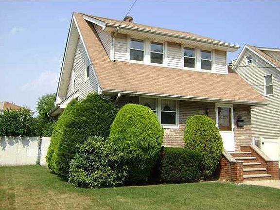 2nd image of 213 Jefferson Ave