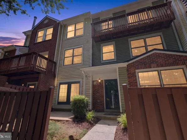 12585 Kempston Ln, Woodbridge, VA 22192