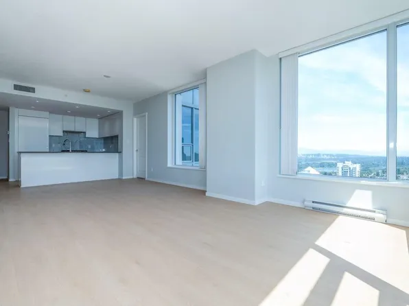 5883 Barker Ave #3603, Burnaby, BC V5H 0G4